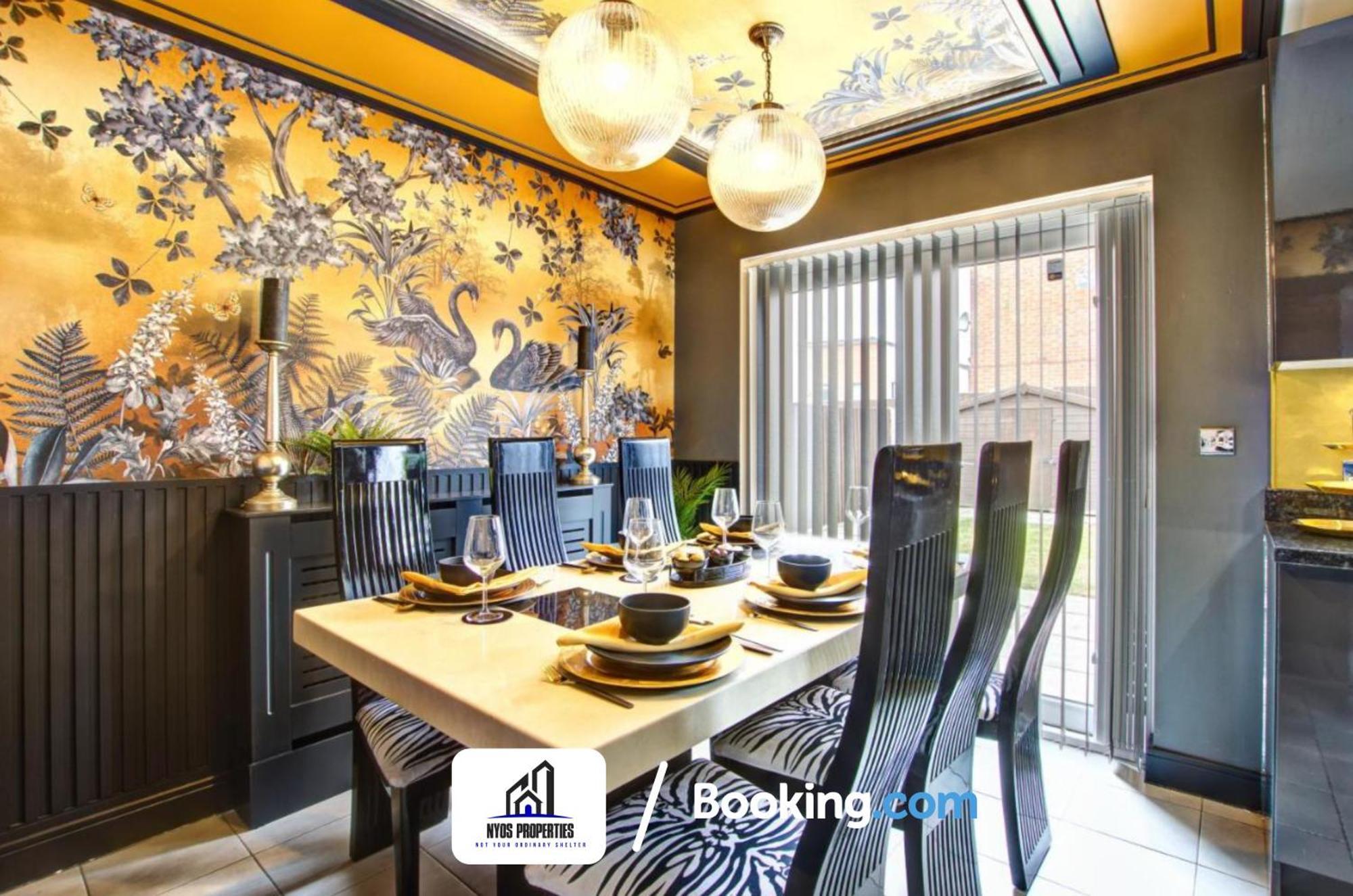 3 Bedroom Home By Nyos Properties Short Lets & Serviced Accommodation Manchester With Garden 외부 사진